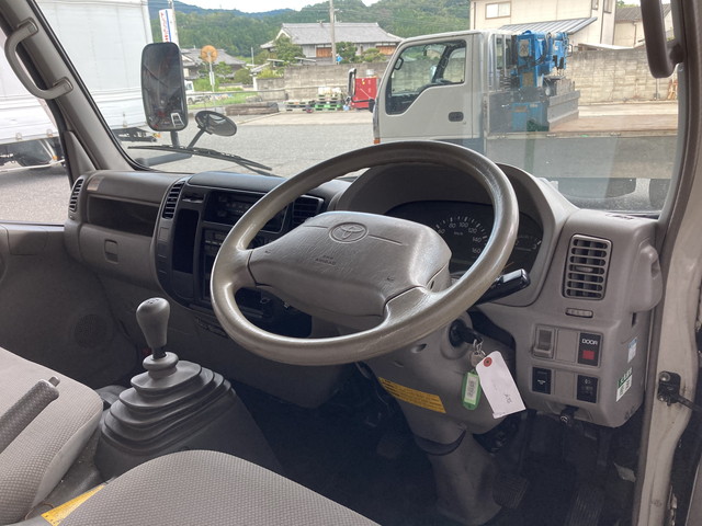 トヨタダイナパネルバン小型（2t・3t）[写真30]