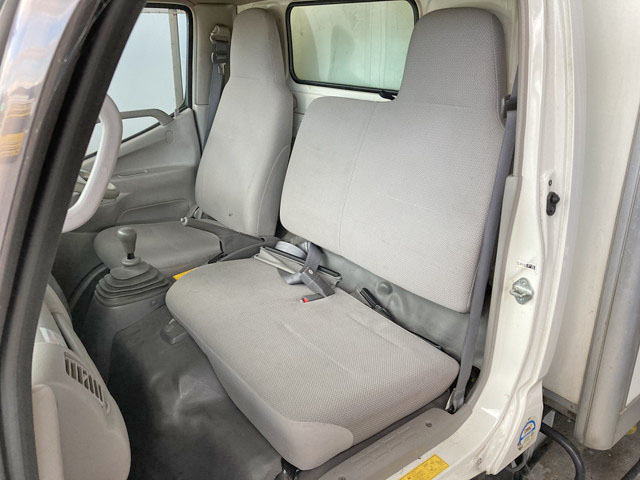 トヨタダイナパネルバン小型（2t・3t）[写真31]