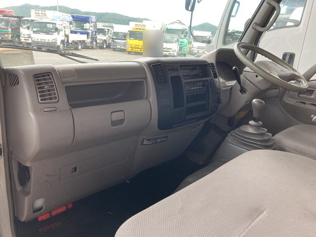 トヨタダイナパネルバン小型（2t・3t）[写真32]
