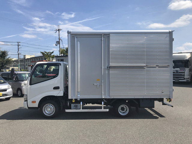 トヨタダイナアルミバン小型（2t・3t）[写真05]
