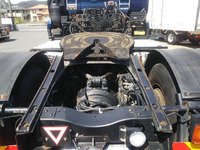 UDトラックスクオントレーラーヘッド（トラクターヘッド）大型（10t）[写真10]