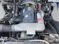 UDトラックスクオントレーラーヘッド（トラクターヘッド）大型（10t）[写真18]