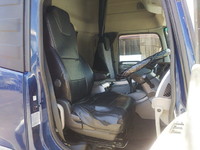 UDトラックスクオントレーラーヘッド（トラクターヘッド）大型（10t）[写真24]