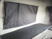 UDトラックスクオントレーラーヘッド（トラクターヘッド）大型（10t）[写真28]