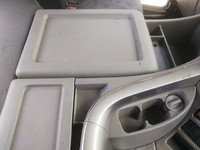 UDトラックスクオントレーラーヘッド（トラクターヘッド）大型（10t）[写真31]