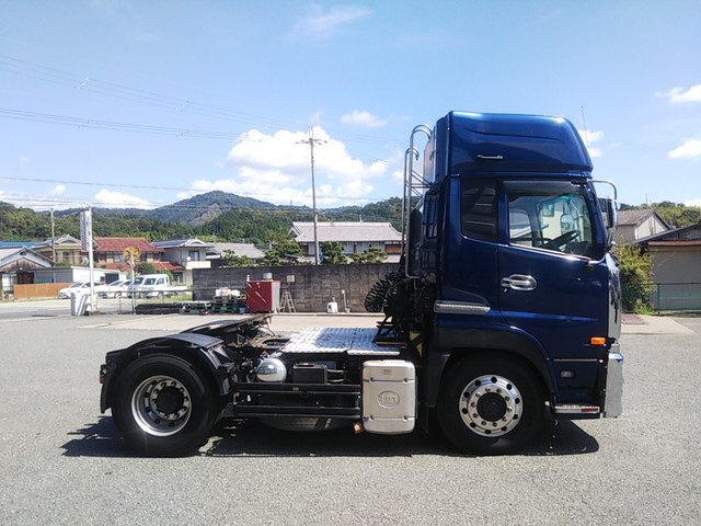 UDトラックスクオントレーラーヘッド（トラクターヘッド）大型（10t）[写真06]