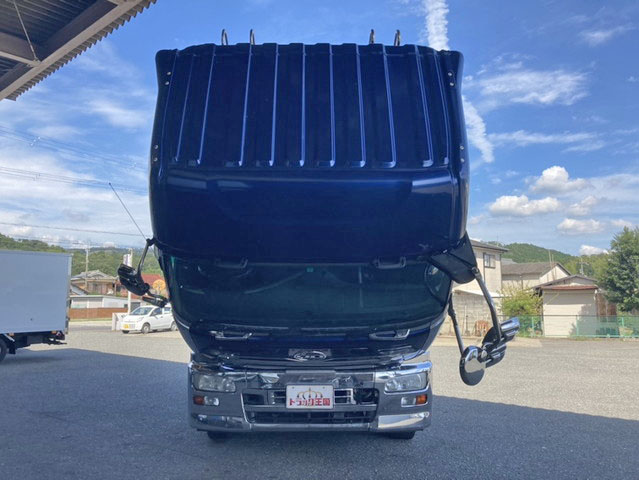 UDトラックスクオントレーラーヘッド（トラクターヘッド）大型（10t）[写真08]