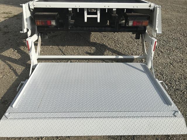 三菱ふそうキャンターダブルキャブ（Wキャブ）小型（2t・3t）[写真18]