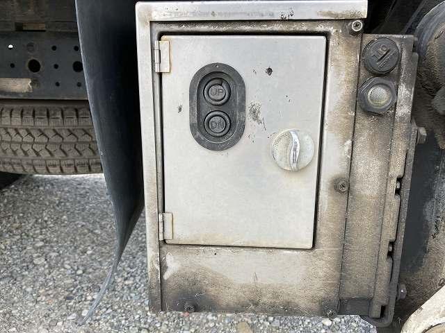 三菱ふそうキャンターダブルキャブ（Wキャブ）小型（2t・3t）[写真19]