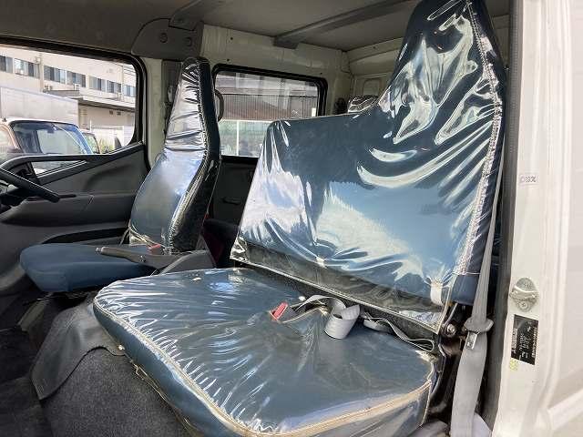 三菱ふそうキャンターダブルキャブ（Wキャブ）小型（2t・3t）[写真34]