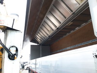 UDトラックスクオンアルミウイング大型（10t）[写真16]