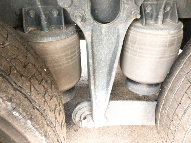 UDトラックスクオンアルミウイング大型（10t）[写真20]