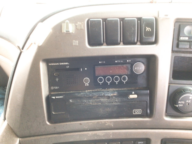 UDトラックスクオンアルミウイング大型（10t）[写真32]