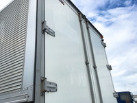 UDトラックスクオンアルミウイング大型（10t）[写真06]