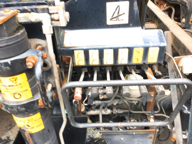 いすゞフォワードヒアブクレーン増トン（6t・8t）[写真15]