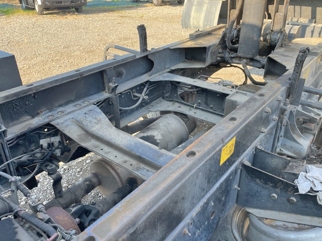 UDトラックスコンドルダンプ中型（4t）[写真19]