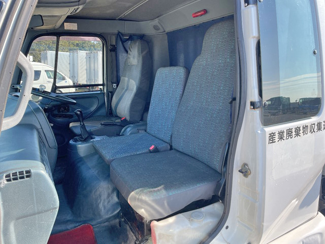 UDトラックスコンドルダンプ中型（4t）[写真32]