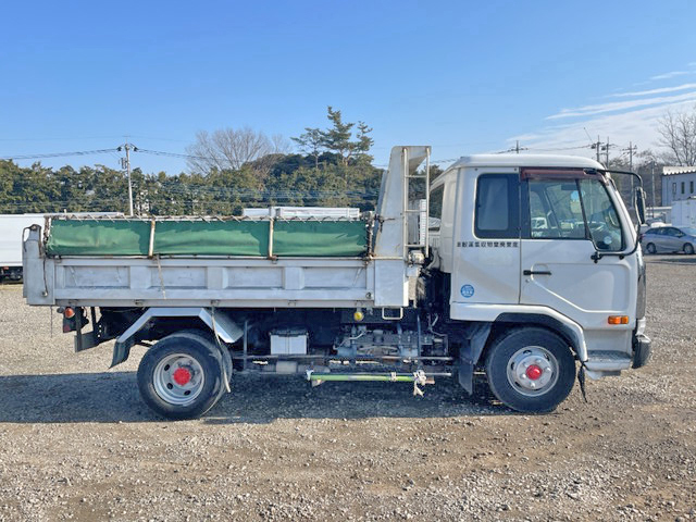 UDトラックスコンドルダンプ中型（4t）[写真05]