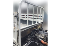 三菱ふそうキャンター平ボディ小型（2t・3t）[写真09]