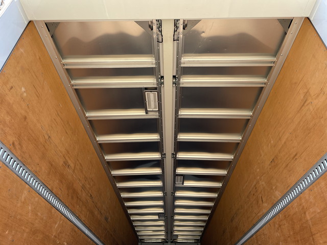 日野プロフィアアルミウイング大型（10t）[写真12]