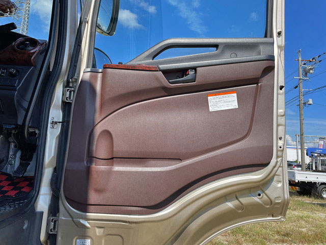 日野プロフィアアルミウイング大型（10t）[写真24]