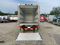 日野レンジャー冷凍車（冷蔵車）中型（4t）[写真11]