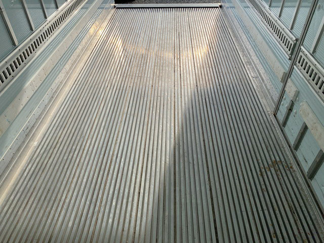 日野レンジャー冷凍車（冷蔵車）中型（4t）[写真16]