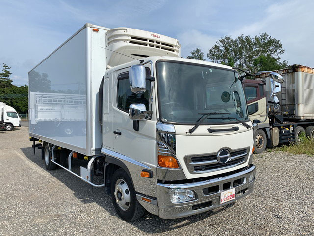 日野レンジャー冷凍車（冷蔵車）中型（4t）[写真03]