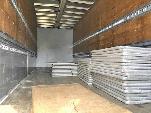 UDトラックスクオンアルミウイング大型（10t）[写真11]