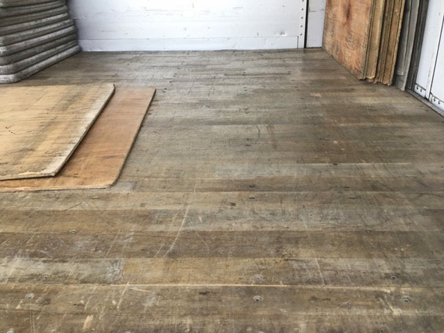 UDトラックスクオンアルミウイング大型（10t）[写真16]