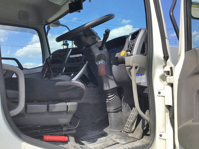 UDトラックスクオンアルミウイング大型（10t）[写真32]