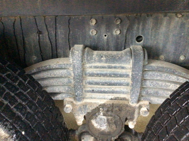 いすゞギガミキサー車（コンクリートミキサー）大型（10t）[写真23]