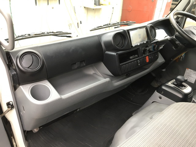 日野デュトロアルミバン小型（2t・3t）[写真32]