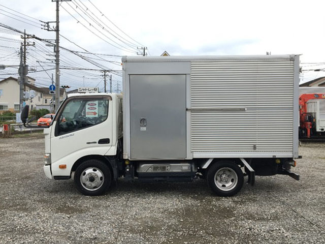 日野デュトロアルミバン小型（2t・3t）[写真05]