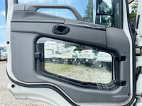 三菱ふそうスーパーグレートパネルウイング大型（10t）[写真26]