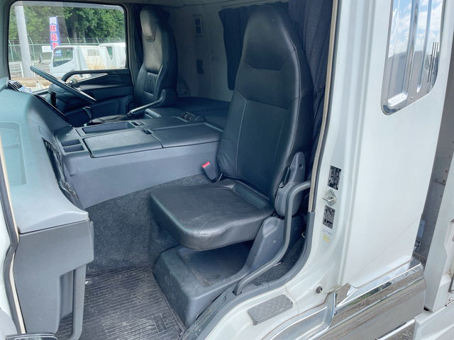 三菱ふそうスーパーグレートパネルウイング大型（10t）[写真28]