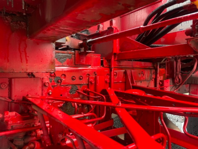 UDトラックスコンドルセーフティクレーン4段増トン（6t・8t）[写真17]