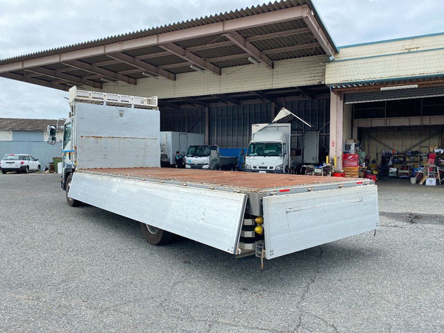 いすゞフォワードアルミブロック増トン（6t・8t）[写真11]