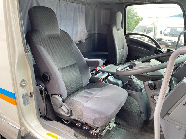 いすゞフォワードアルミブロック増トン（6t・8t）[写真30]