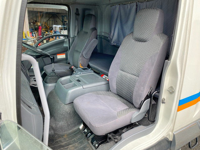 いすゞフォワードアルミブロック増トン（6t・8t）[写真32]