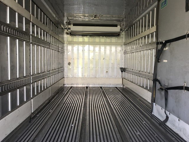 日野レンジャー冷凍車（冷蔵車）中型（4t）[写真11]