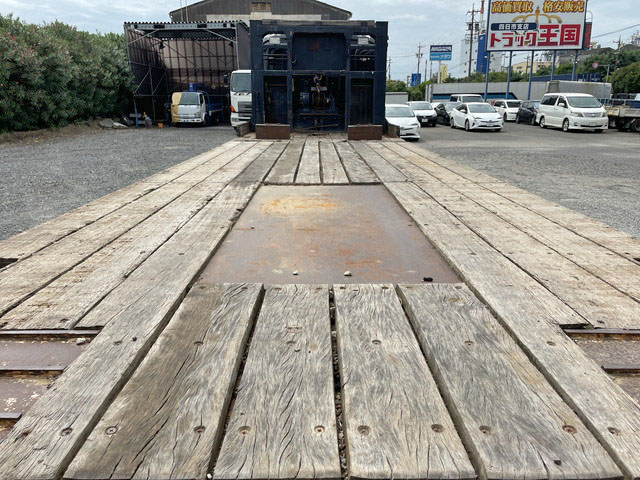 いすゞギガセルフローダー大型（10t）[写真10]