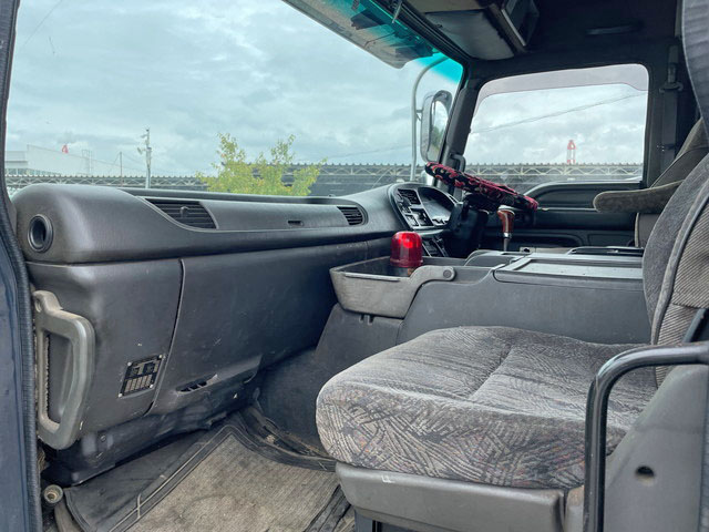 いすゞギガセルフローダー大型（10t）[写真31]