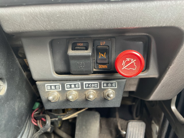 いすゞギガセルフローダー大型（10t）[写真35]