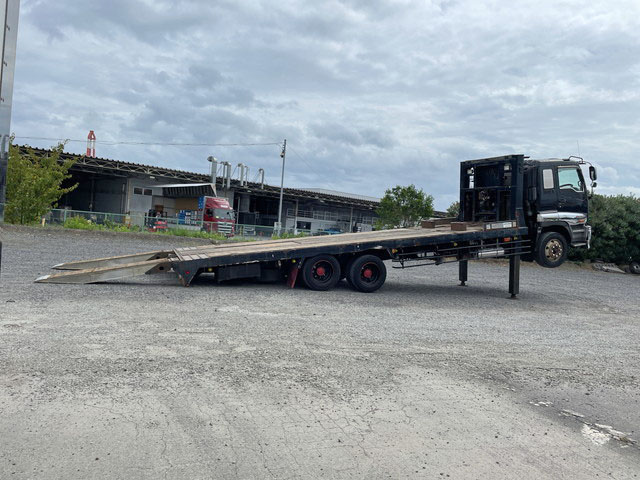 いすゞギガセルフローダー大型（10t）[写真06]