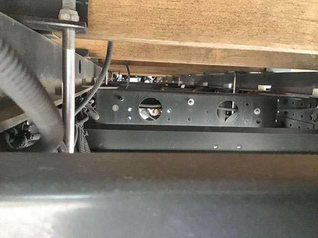 三菱ふそうキャンター平ボディ小型（2t・3t）[写真14]