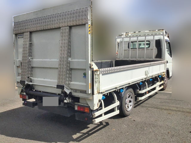 三菱ふそうキャンター平ボディ小型（2t・3t）[写真02]