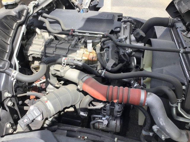 三菱ふそうキャンター平ボディ小型（2t・3t）[写真20]