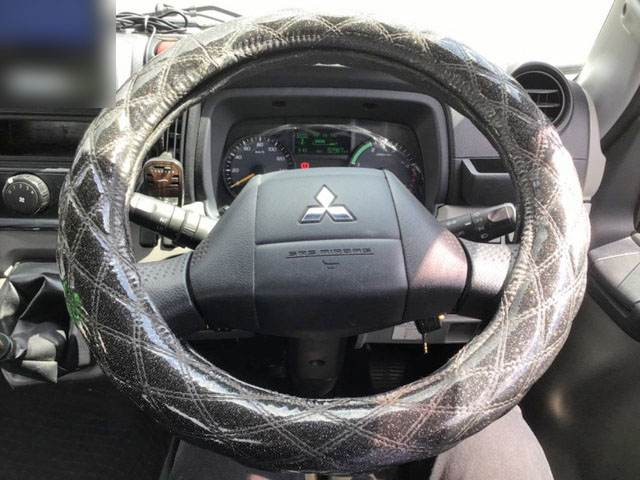 三菱ふそうキャンター平ボディ小型（2t・3t）[写真24]