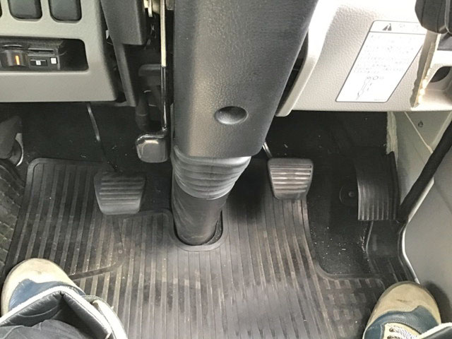 三菱ふそうキャンター平ボディ小型（2t・3t）[写真26]